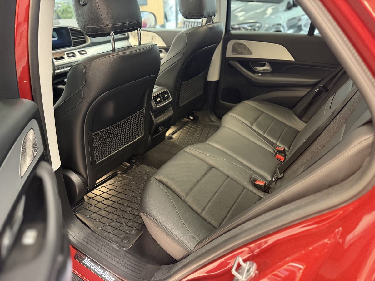 Mercedes-Benz GLE 350 de 4 Matic Hyacinth red