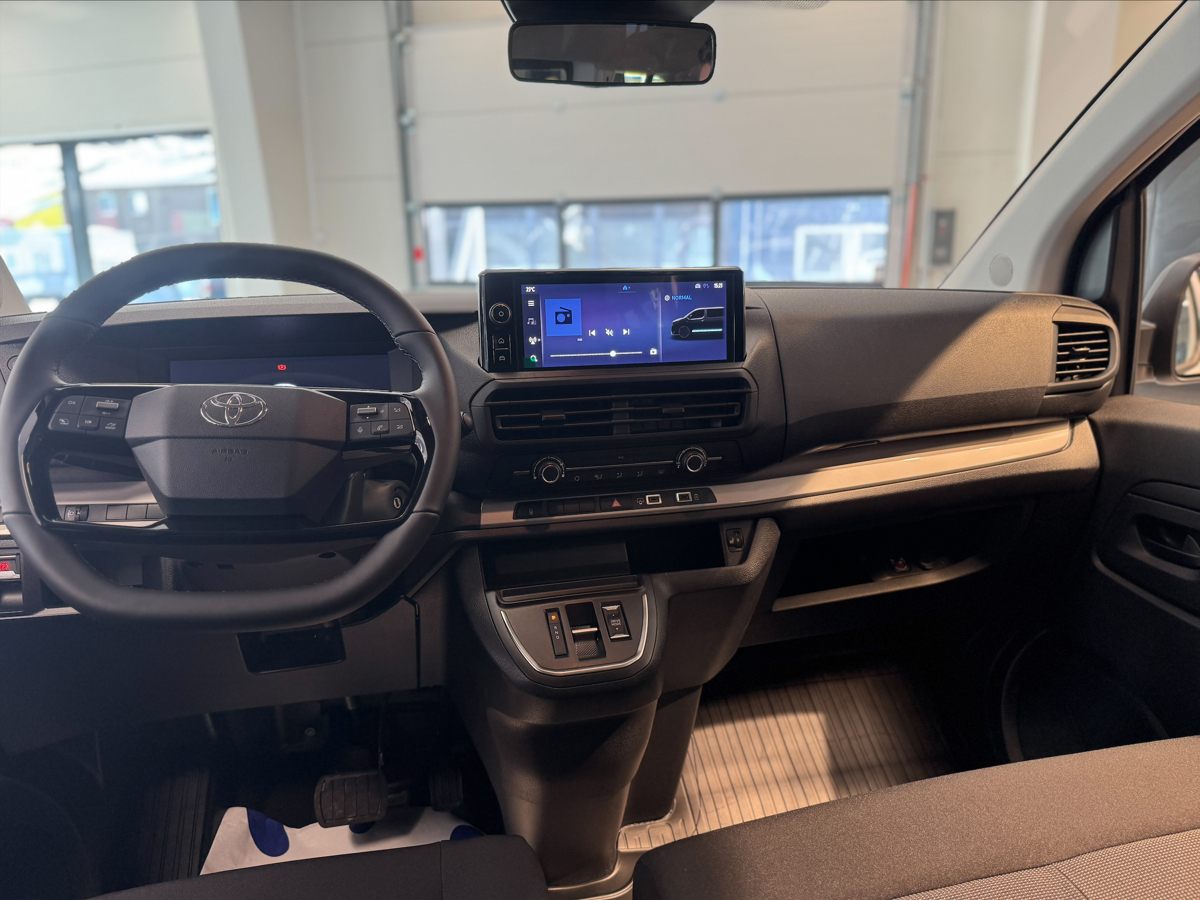 Toyota Proace EV COMBI 9 personer FWD 75 kWh 136 hk