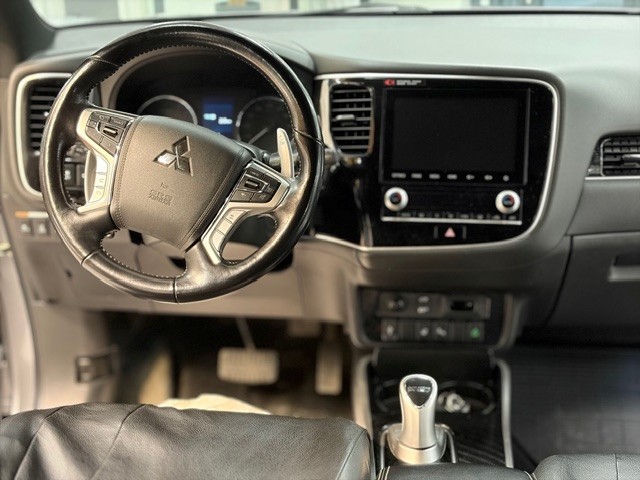 Mitsubishi Outlander PHEV 